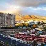 Comodoro 아파트 *