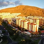 Comodoro דירה *